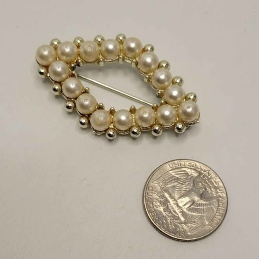 Brooch - Picture 2 of 5